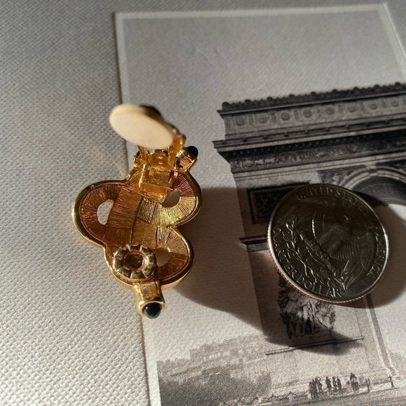 Stunning vintage made with Swarovski crystals earring - Picture 4 of 8